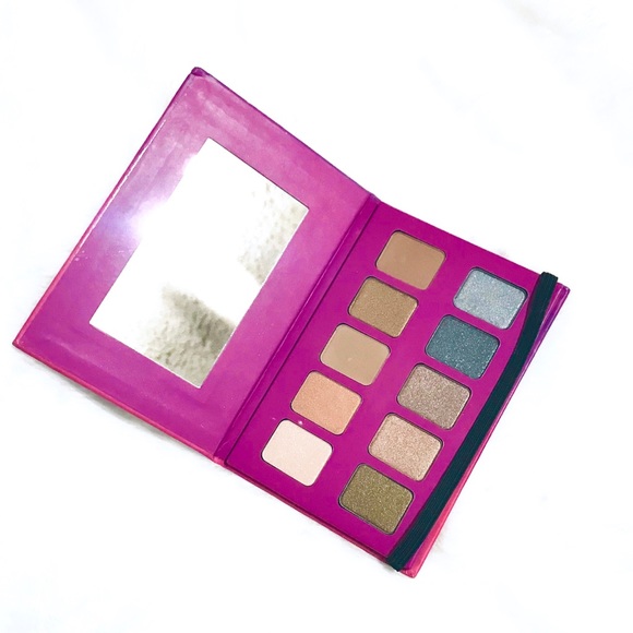 💋10 Glam Highly Pigmented Eye Shadows Palette - Picture 3 of 13